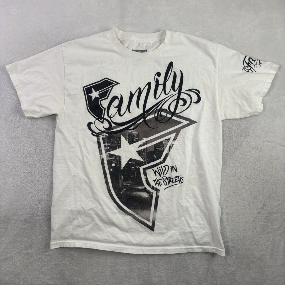 Y2K Famous Stars & Straps White Short Sleeve Graphic Shirt Men's Large